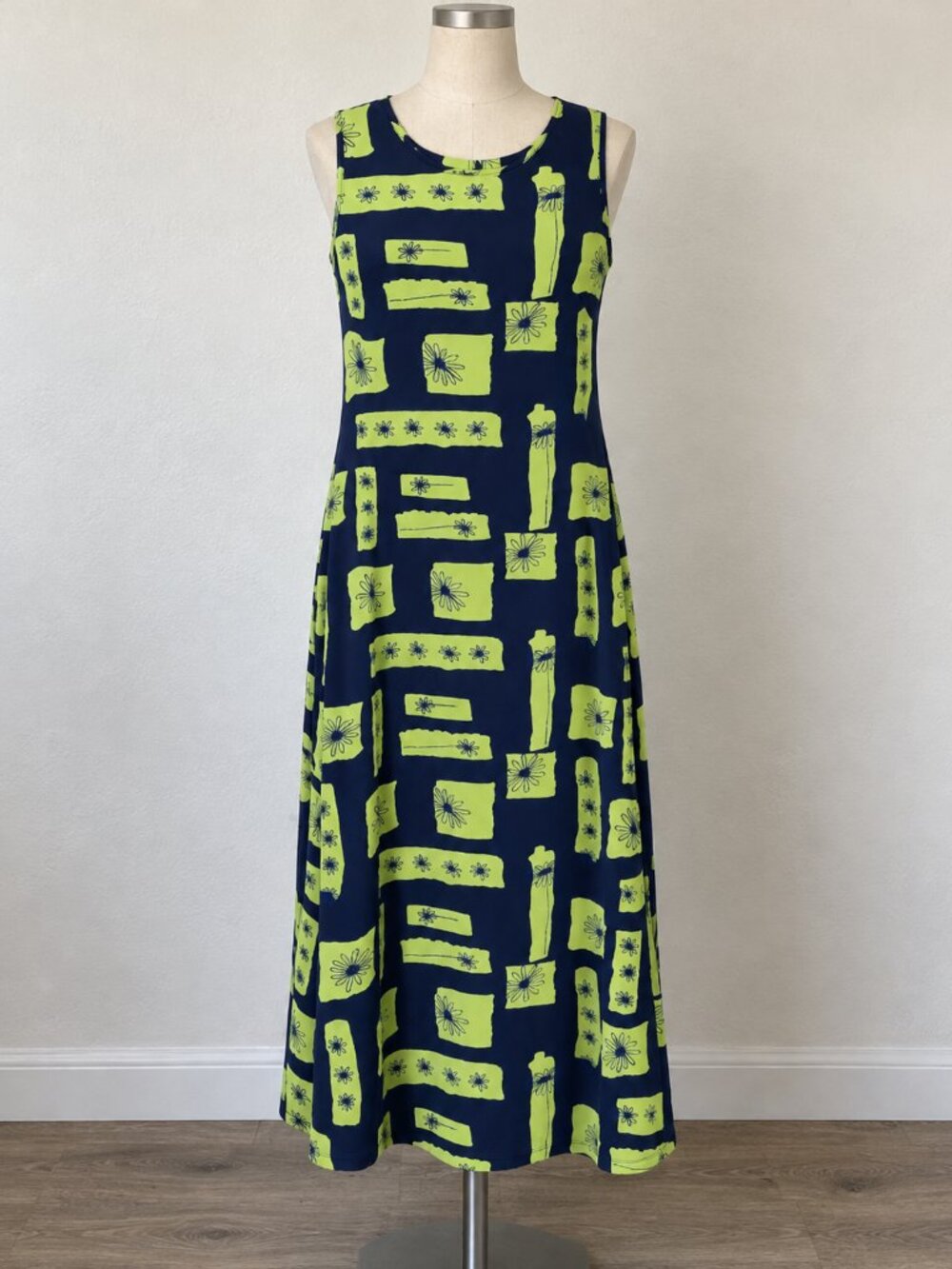 90s Newport News Maxi Dress Size 10 Navy Lime Floral Made in USA